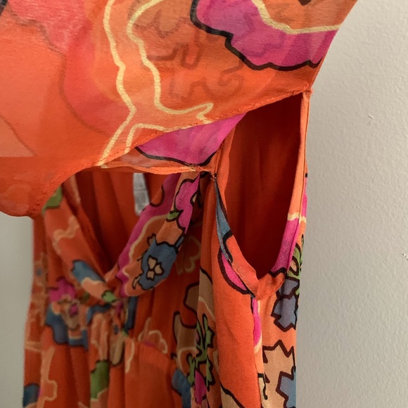 Diane Von Furstenberg DVF V-neck Silk Blouse SZ 0 - Picture 4 of 6